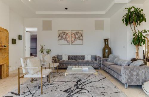 Beverly Hills Villa | Beverly Hills City View Mansion