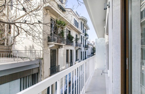Athens City Centre Apartment | Beverly Suite I in Plaka by JJ Hospitality-