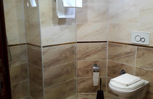 Hopa Hotel | Beyaz Saray Hotel