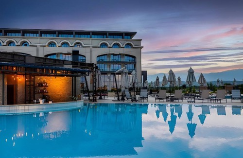 Kazanlak Hotel | 120 m² Hotel ∙ 8 guests