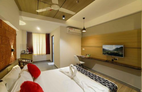 Kuppaayil Hotel | Bhavanam Regency Guruvayoor