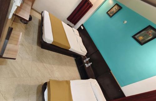 Tuljapur Hotel | Bhavani cBhakt niwas