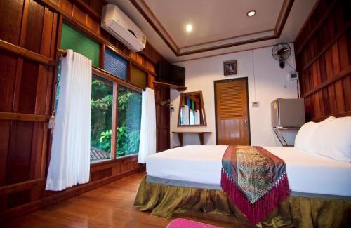 Bang Bao Bay Resort | Bhuvarin Resort