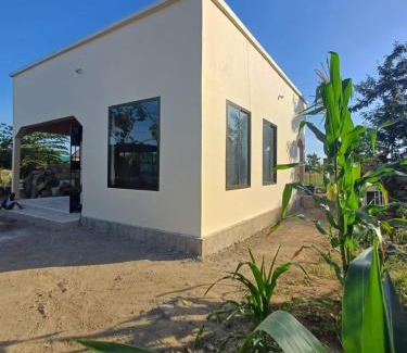 Morogoro House | Bianca's Cottage - Privat Room in Family Home