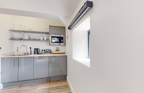 Bicester Apartment | Bicester Court Lodge The Garth Room | Bicester Holiday Let | 1 Bed & Sleeps 2