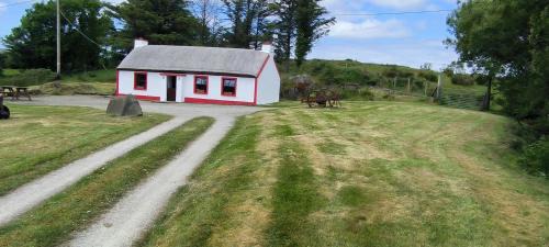 Carndonagh House | Biddys Cottage
