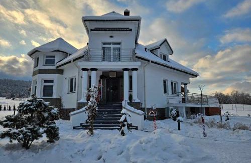 Ustrzyki Dolne Villa | Bieszczadzka Perełka
