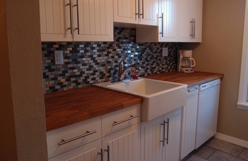 Bayview Condo | Big Discount on great location!