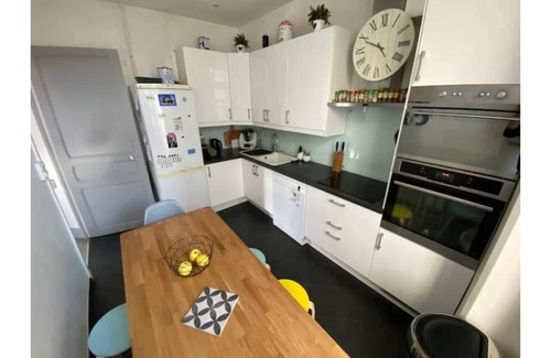 Miroir - Batignolles House | Big house. Near train station and streetcar. 2 24h tickets free!