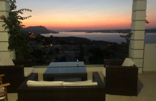 Kokkinon Khorion Villa | Big infinity private pool (10mtx4mt)★Sea view★Big sea view terrace 100m2★