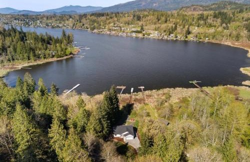 Big Lake House | Big Lake Waterfront Retreat