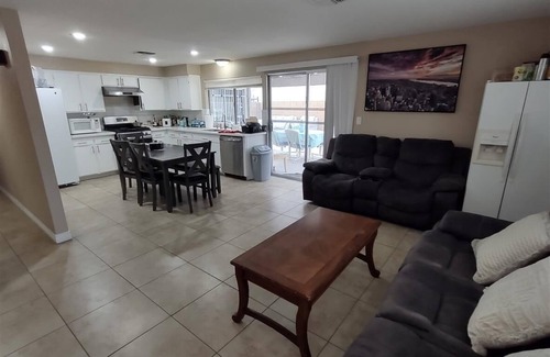 Chinatown House | big room in peaceful house at a great location