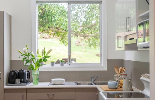 Wyrallah House | Big, Sunny Farmhouse – Peaceful retreat close to Town & popular attractions