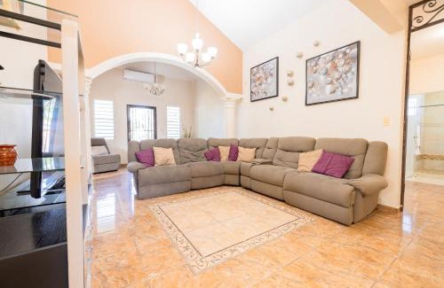 Aceitunas House | Big Vacation House