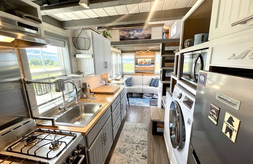 Victor House | Big View Tiny House, a luxury tiny house experience!