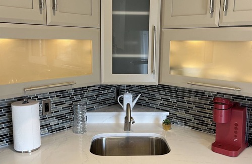 Oneonta Apartment | BigWave 2 - Totally renovated 2nd fl Apt, near ASV