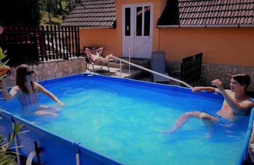 Felsotarkany House | Bihari Vendégház