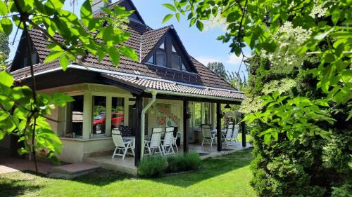 Balatonakarattya House | Biker Holiday Home