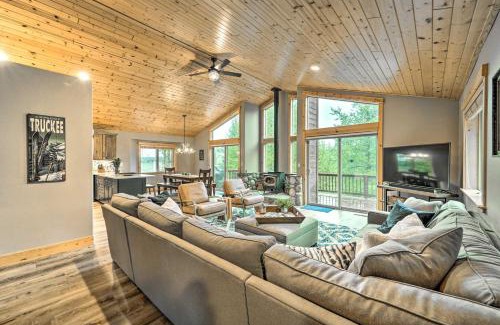 Truckee House | Bikes, Grill and Views Luxe Truckee Cabin!