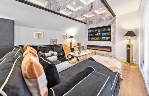 Brompton & Hans Town Apartment | Billionaires 3 Bedroom Ultra Luxury Knightsbridge Hideaway by Harrods