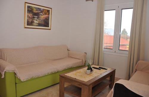 Gomfoi Apartment | Billy's House Gomfoi