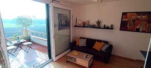Settecani Apartment | Bilocale tra città e colline.
