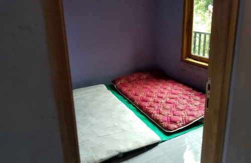 Srimulyo House | Binakarya Homestay Syariah