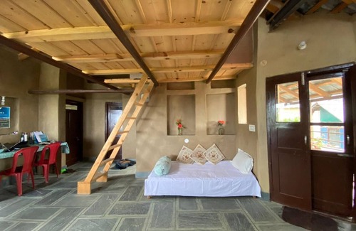 Sidhpur Bed & Breakfast | Birdsong Homestay- a cozy home in quaint village