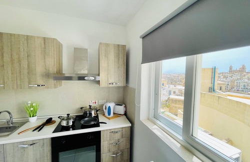Birgu Apartment | Birgu 2BR Comfort By Holihomes
