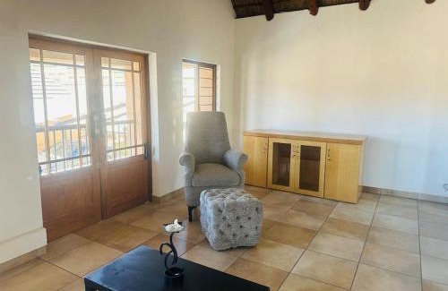 Muldersdrift Villa | Bishop's Manor Luxurious Retreat