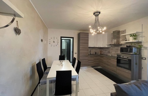 Bergamo Apartment | Black and White City and Airport