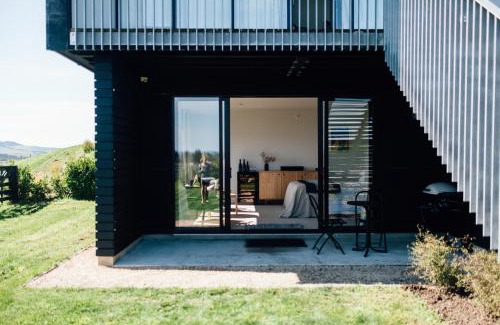 Waipara Bed & Breakfast | Black Estate B & B