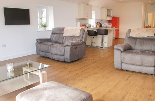 Pontesbury Cottage | BLACK LION BARN RETREAT, family friendly in Pulverbatch