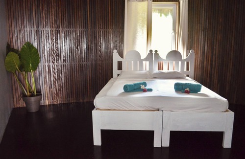 Port Lautour Resort | Black Pearl Resort