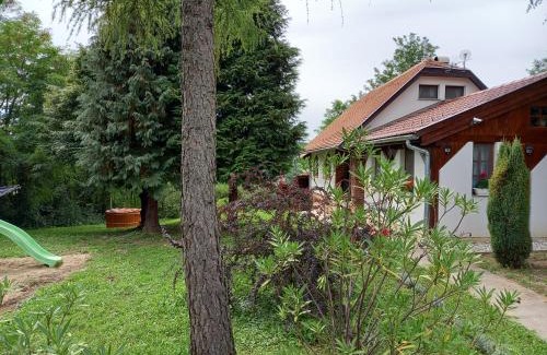 Lenti Apartment | Black Sheep Apartmant