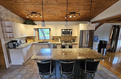 Northern Ontario House | Black Sturgeon Lake House