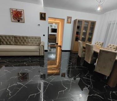 Ocna Mures House | Black&White House