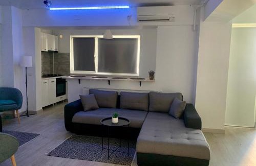 Craiova Apartment | Black&White Suites