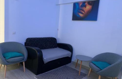 Craiova Apartment | Black&White Suites