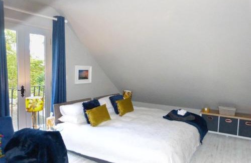 Clady Apartment | Blackberry Loft - a Hidden Gem