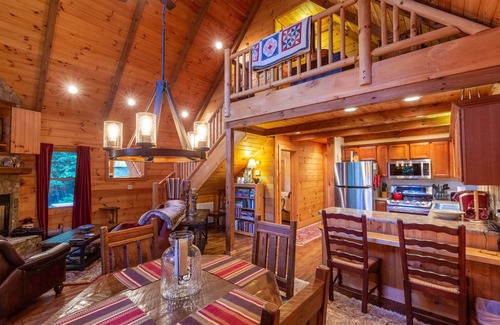 Sylva Cabin | Blackberry Ridge – A North Carolina Dream Vacation Spot – Very Secluded!