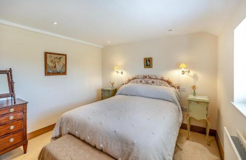 Cowbeech House | Blackford Farm Cottage