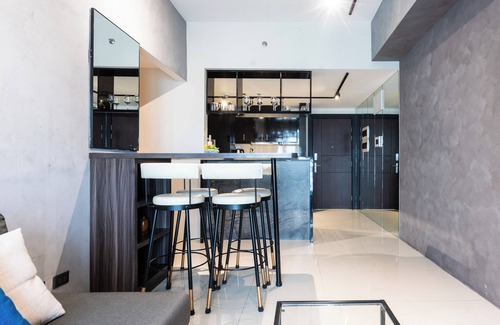 Bonifacio Global City Condo | Blackjack Suite @ Uptown Parksuites T2/35th Flr