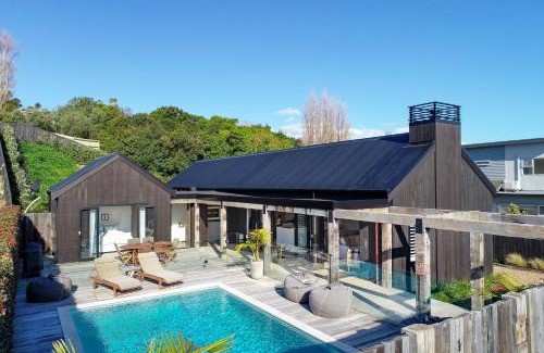 Blackpool House | Blackpool Boathouse - Stay Waiheke