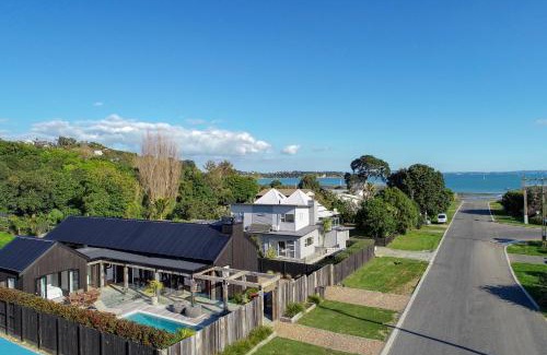 Blackpool House | Blackpool Boathouse - Stay Waiheke