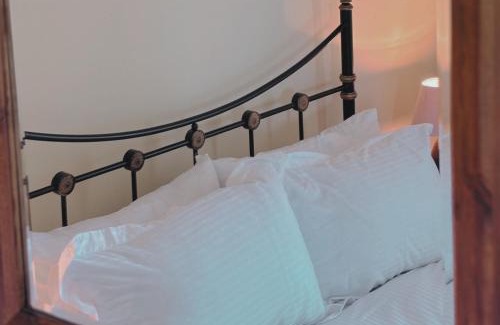 Gigha House | Blaeberry Cottage