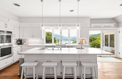 Bakerton House | Blarney: Indoor Pool and the best River & Mountain Views in Harpers Ferry, WV.