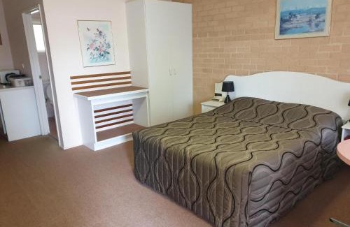 Blayney Hotel | Blayney Central Motel