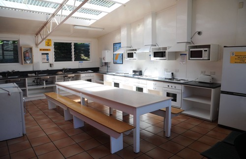 Blenheim Hotel | Blenheim Bridges Holiday Park