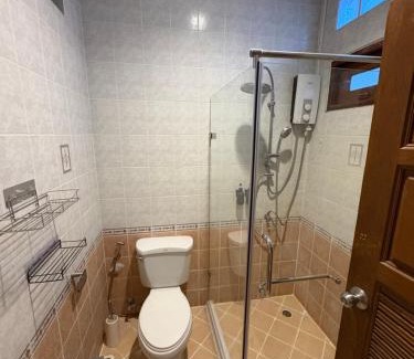 Thong Sala Hostel | Blessings Home & Café